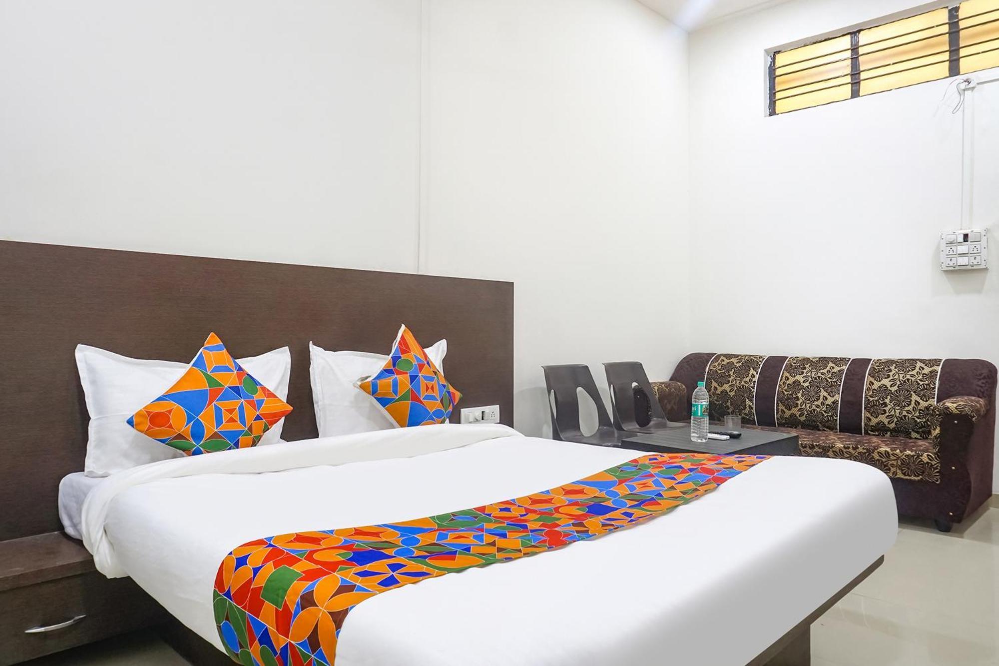 Fabhotel Om Sai - Nr Nashik Railway Station Kültér fotó