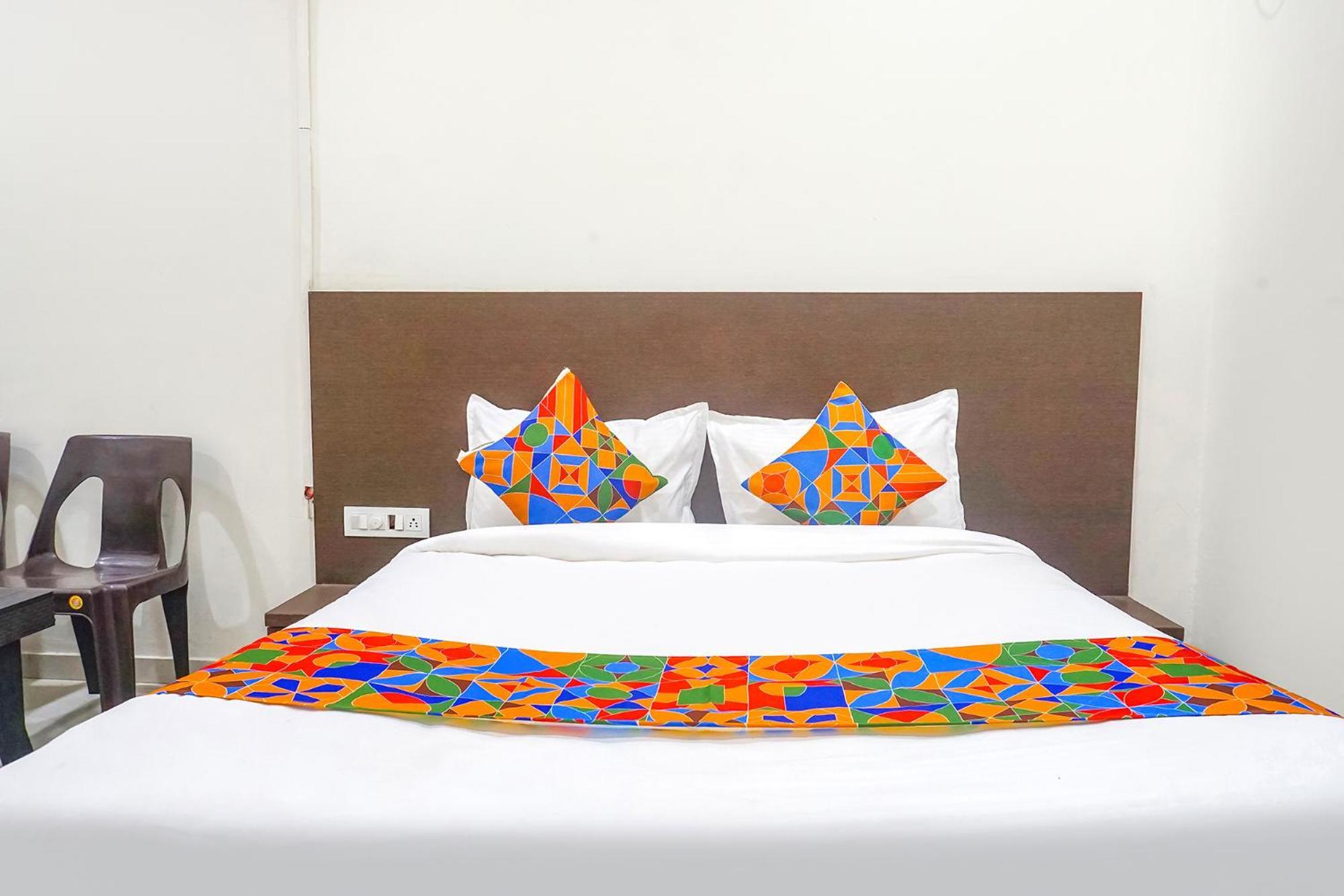 Fabhotel Om Sai - Nr Nashik Railway Station Kültér fotó