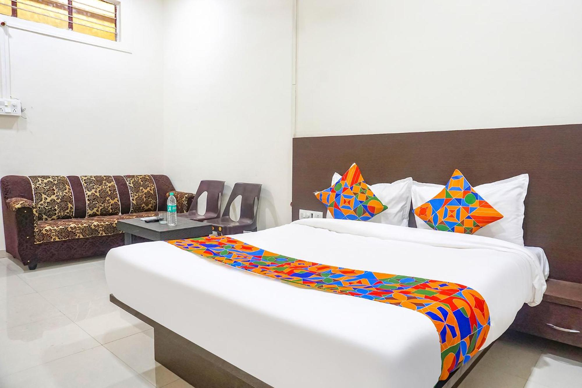 Fabhotel Om Sai - Nr Nashik Railway Station Kültér fotó