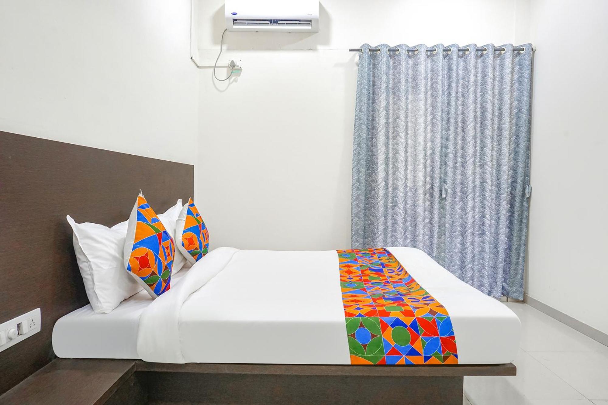 Fabhotel Om Sai - Nr Nashik Railway Station Kültér fotó