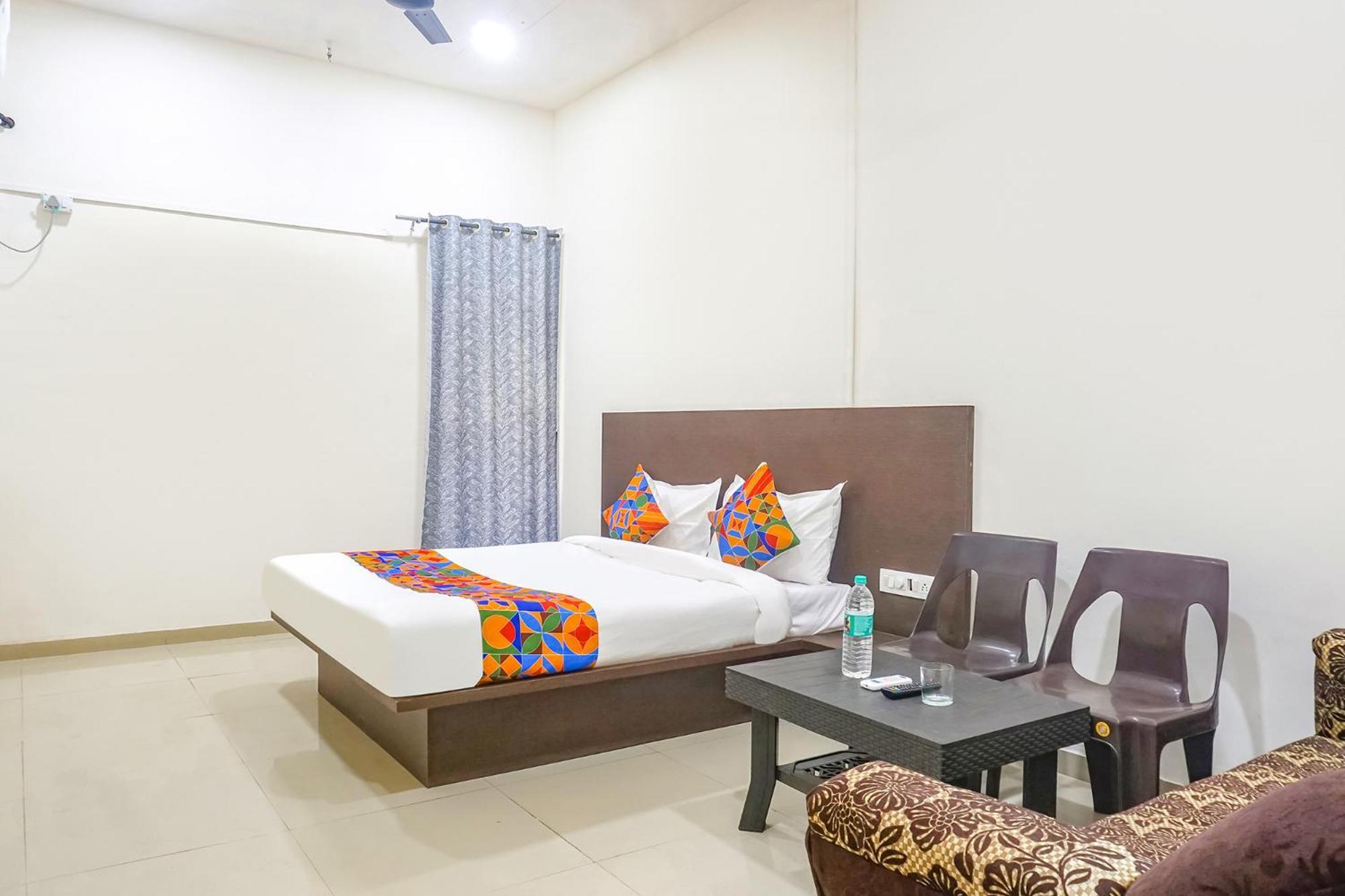 Fabhotel Om Sai - Nr Nashik Railway Station Kültér fotó