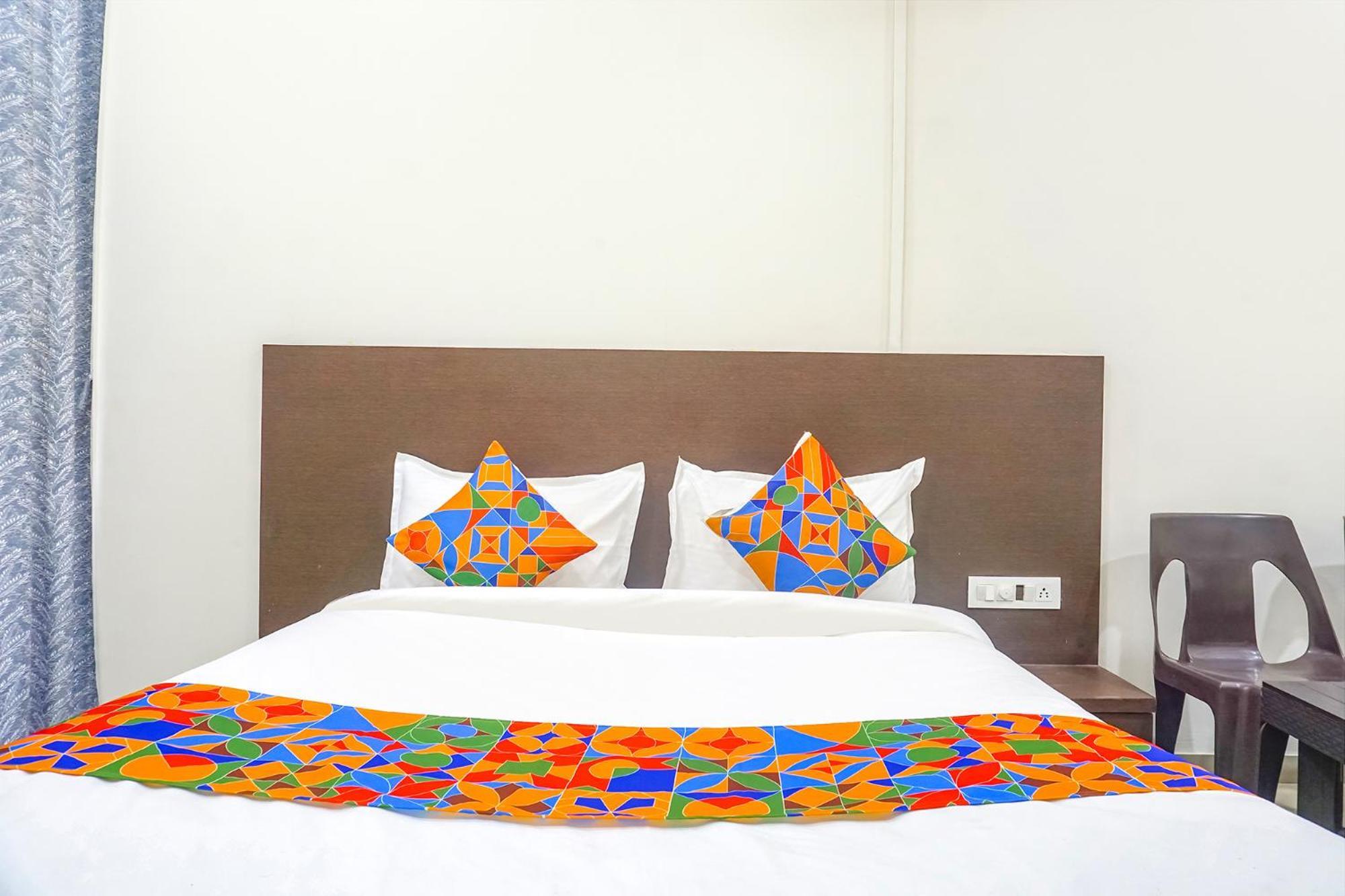 Fabhotel Om Sai - Nr Nashik Railway Station Kültér fotó