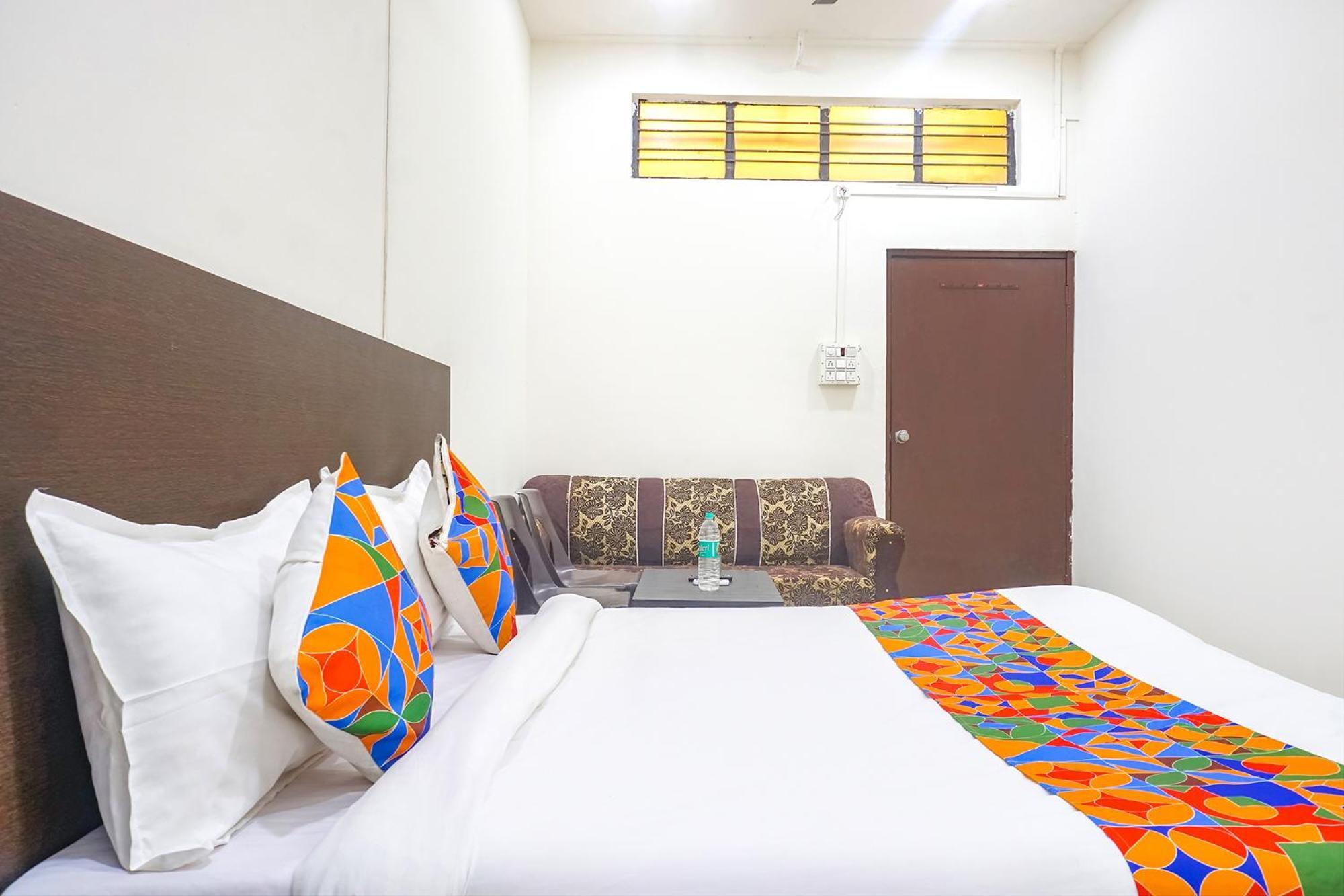 Fabhotel Om Sai - Nr Nashik Railway Station Kültér fotó